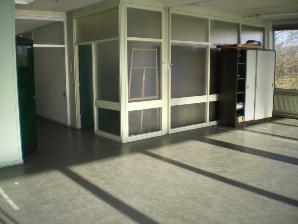 Bestaande kantoorruimten voor de renovatie van kantoren